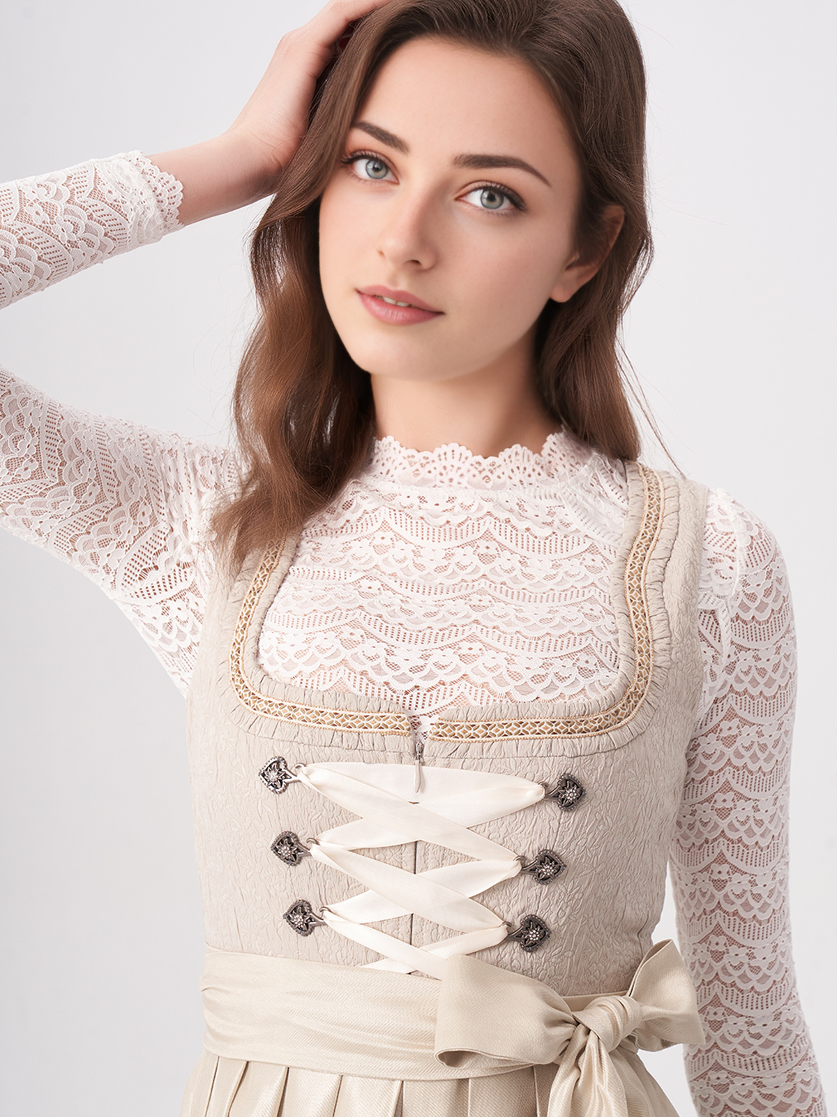 Dirndl in Beige – Eleganz und Natürlichkeit