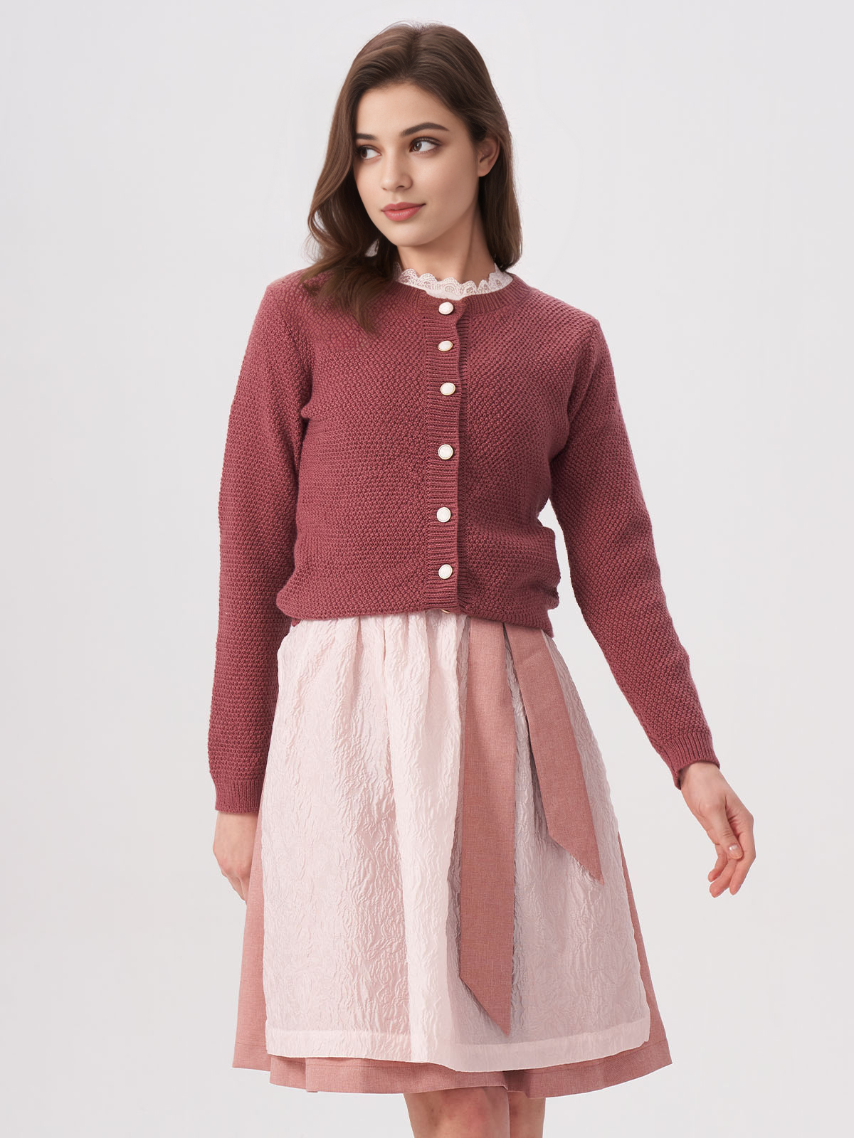 Dirndl Gelb in sommerlicher Atmosphäre