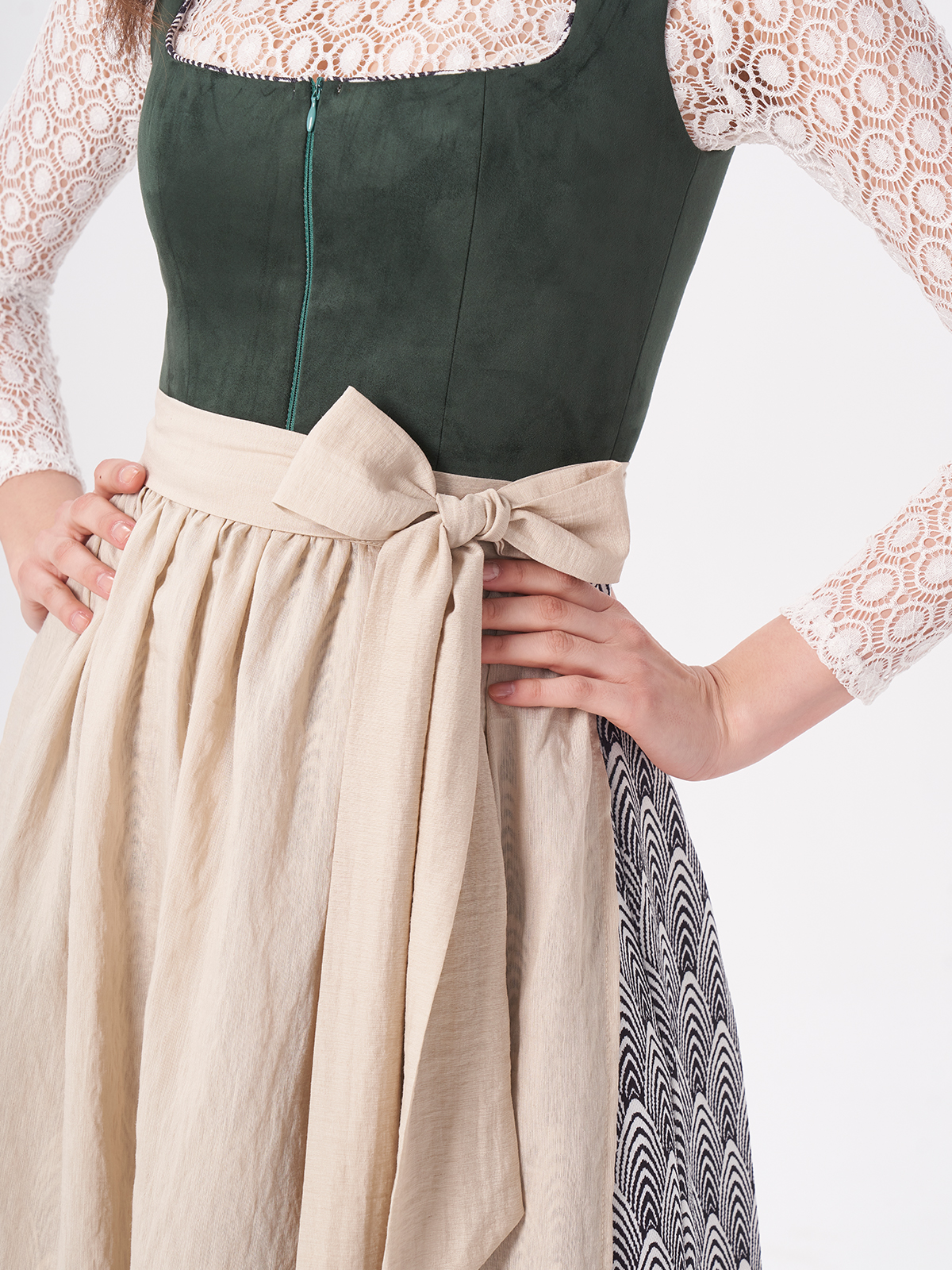 Modernes grünes Dirndl von Ehreer