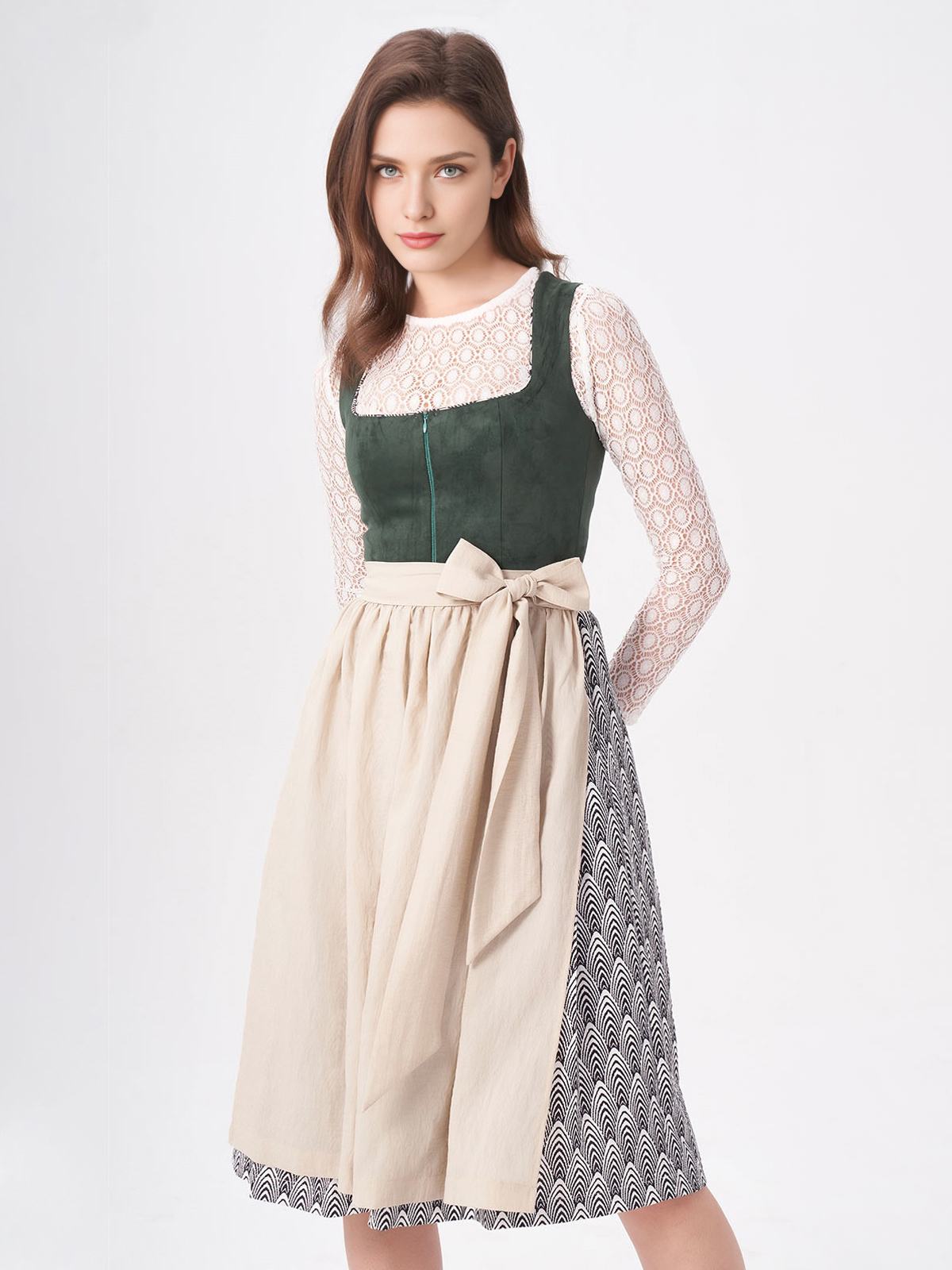 Modernes Dirndl grün schwarz mit eleganter Silhouette
