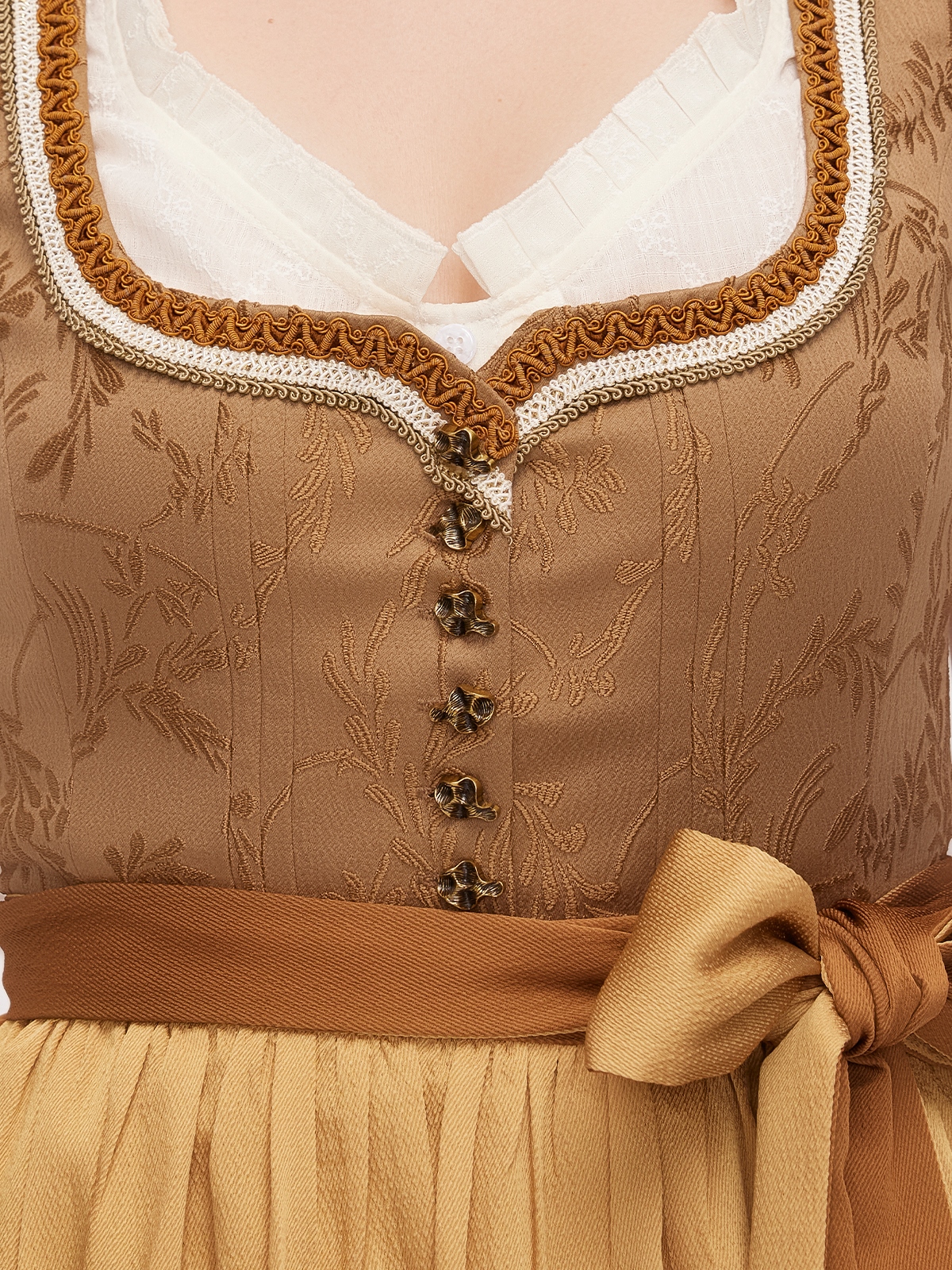 Grau-schwarzes Dirndl mit eleganten Details