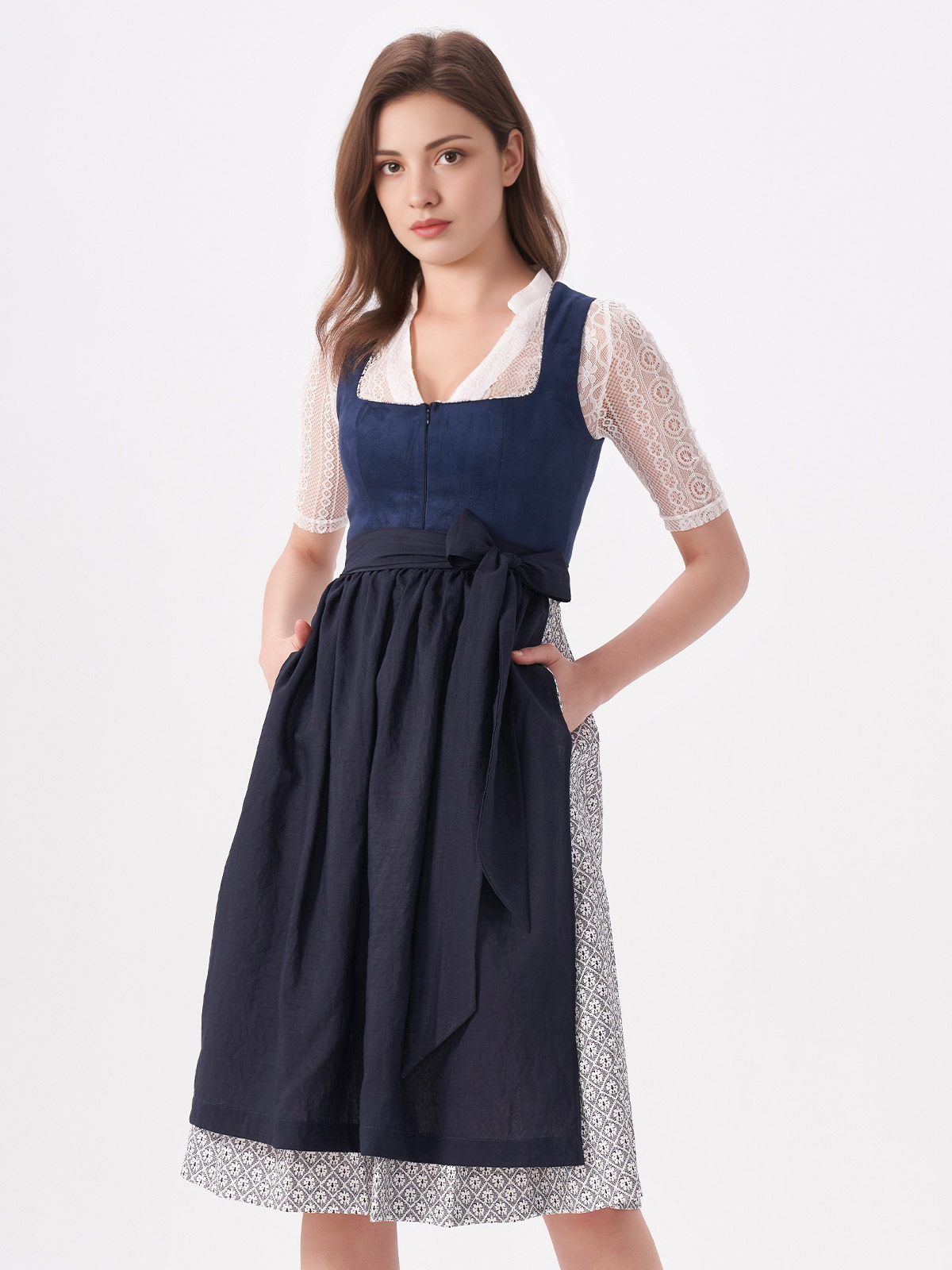 Klassisches Dirndl in Blau