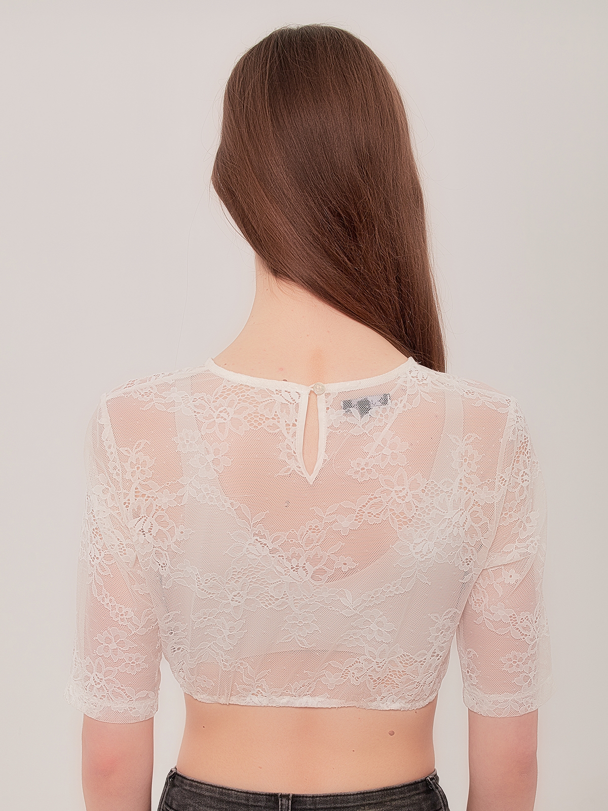 Pinkes Dirndl mit weißer Bluse