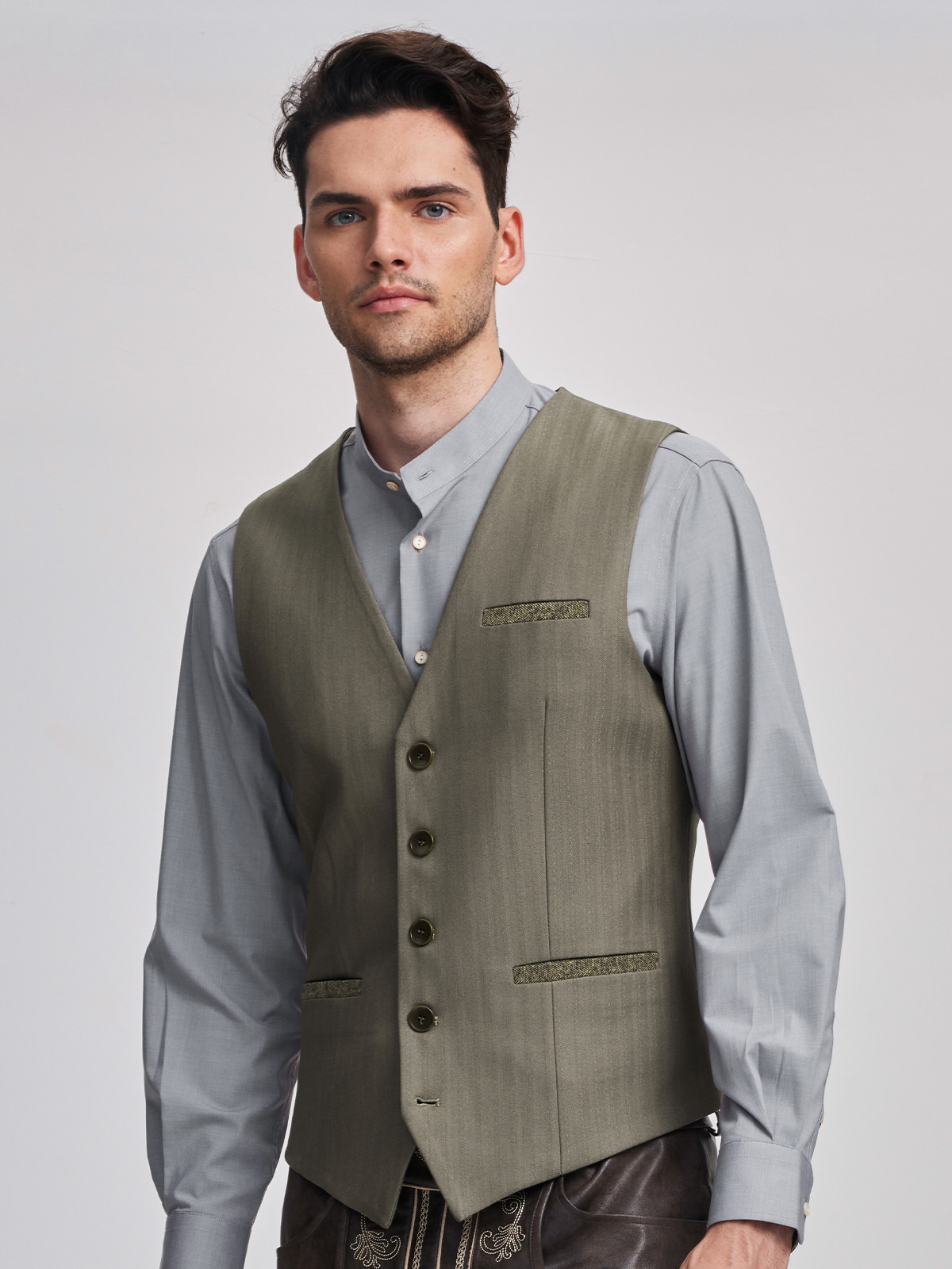 Kurzarm Dirndlbluse in Braun