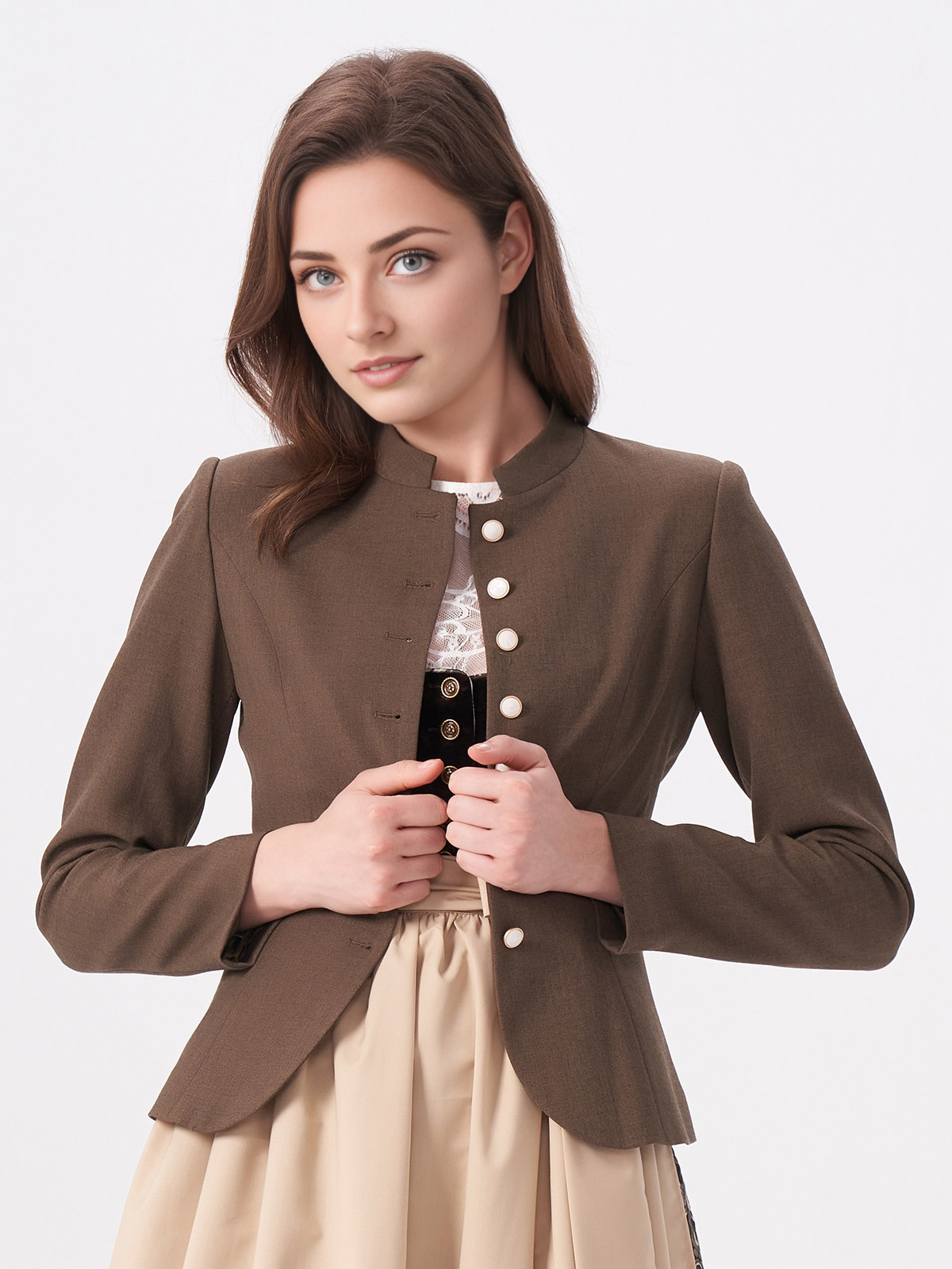 Elegantes Dirndl mit brauner Jacke