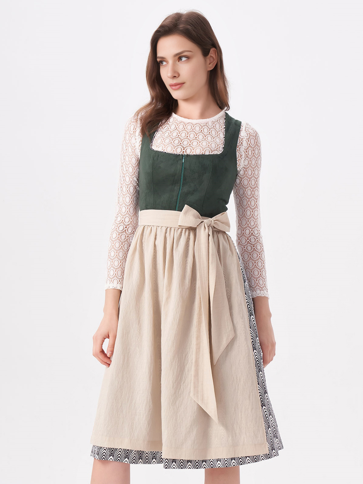 Dirndlbluse mit kurzen Ärmeln