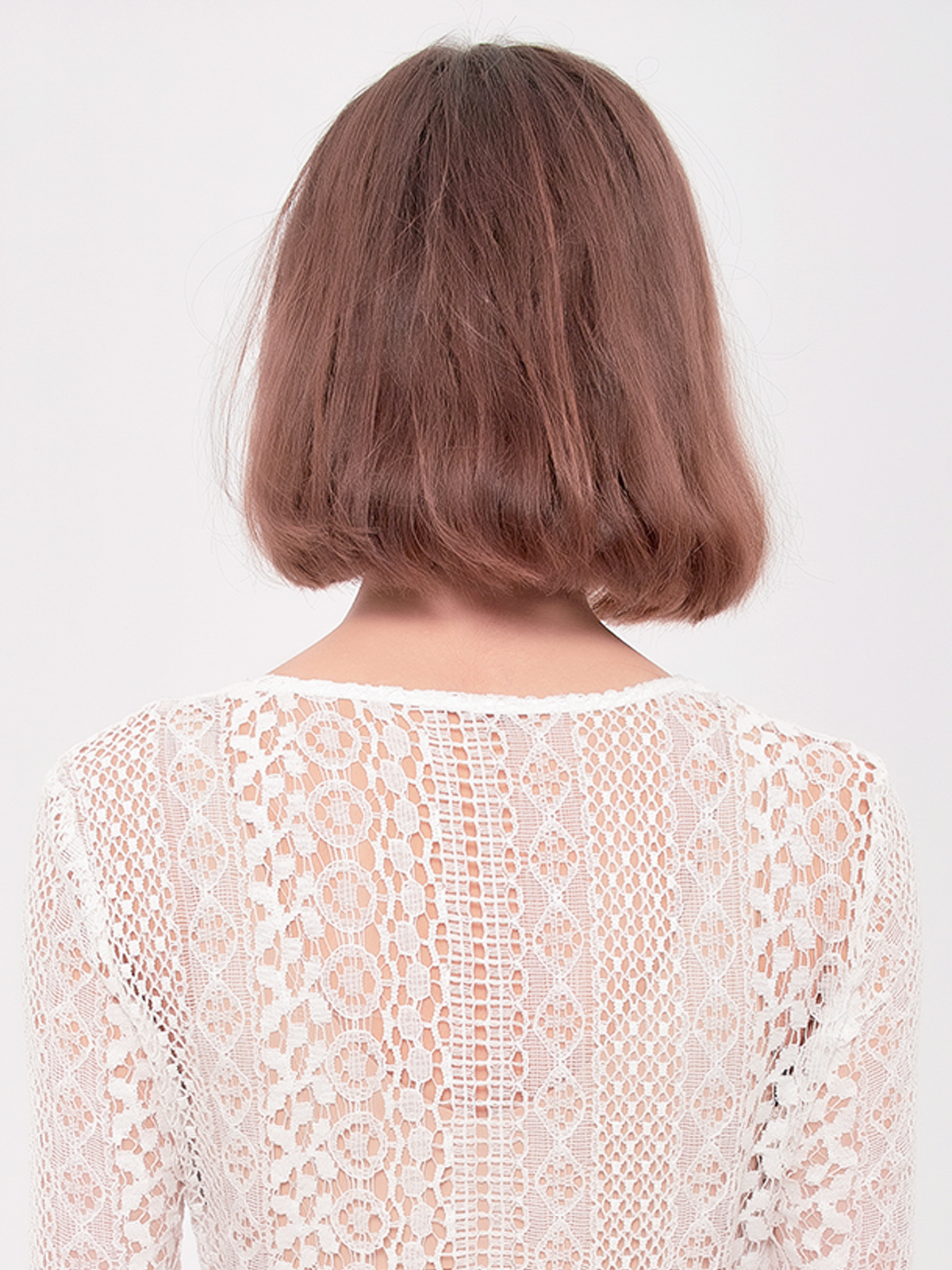 Ein elegantes Dirndl in schwarz-beige Kombination