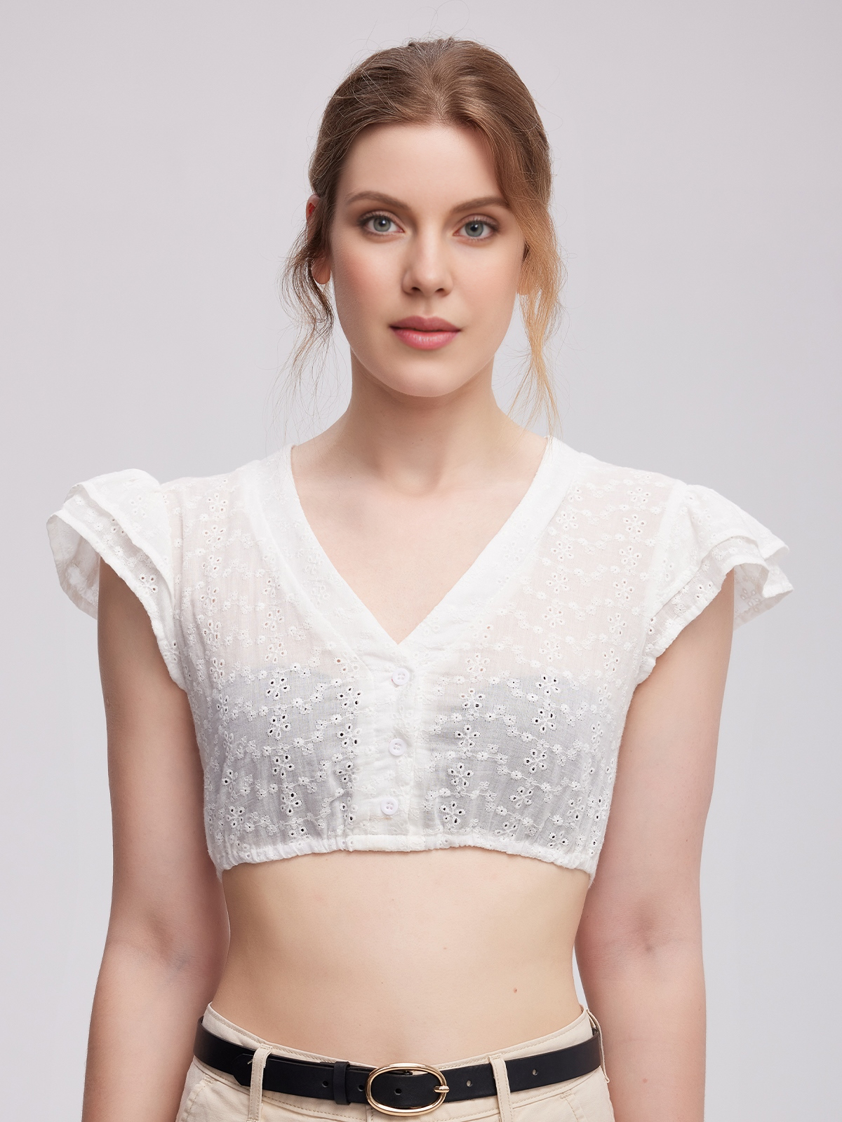 Dirndl Bluse in Weiß – perfekt für einen frischen Look